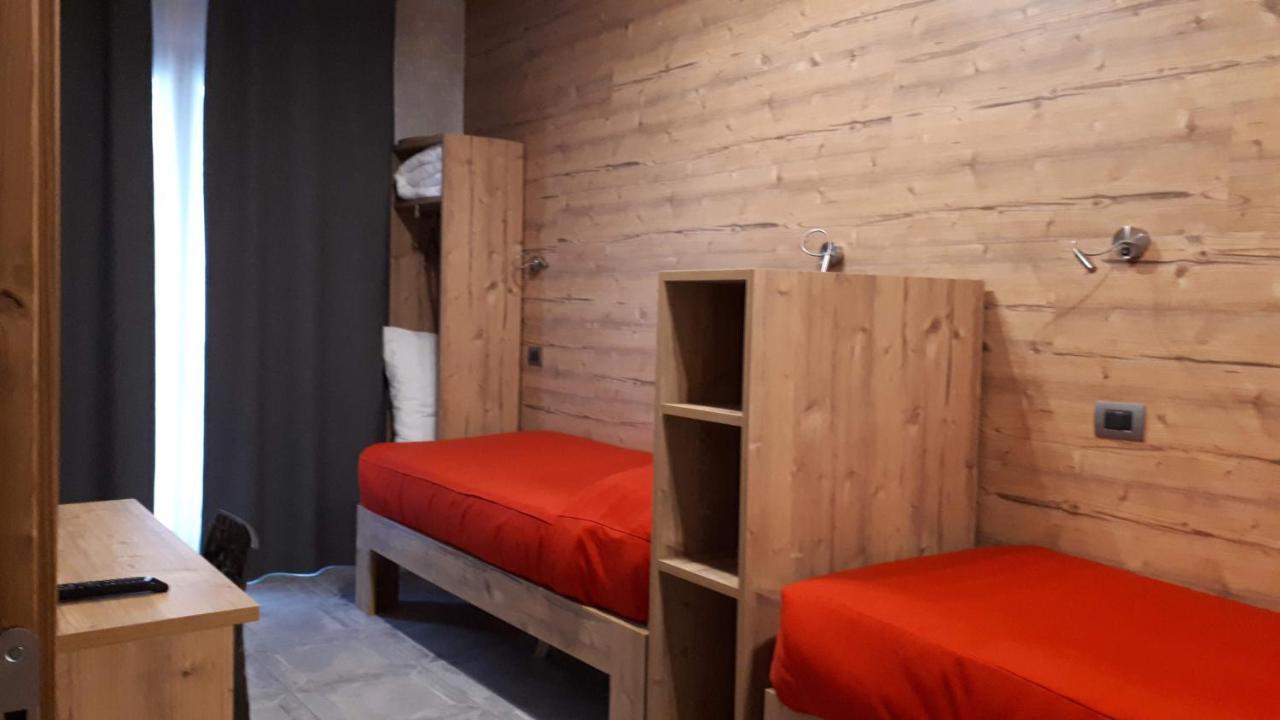 Hotel Bed & Rooms , Corte Rossa -1 Min Walk To Bernina Express Tirano Dış mekan fotoğraf