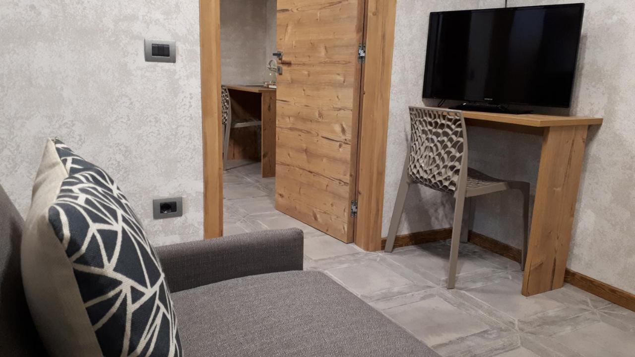 Hotel Bed & Rooms , Corte Rossa -1 Min Walk To Bernina Express Tirano Dış mekan fotoğraf