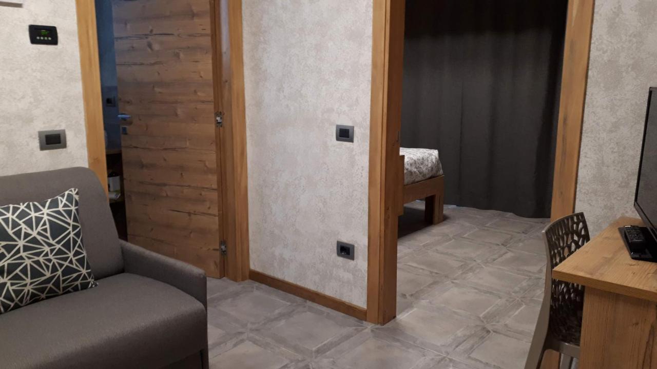 Hotel Bed & Rooms , Corte Rossa -1 Min Walk To Bernina Express Tirano Dış mekan fotoğraf