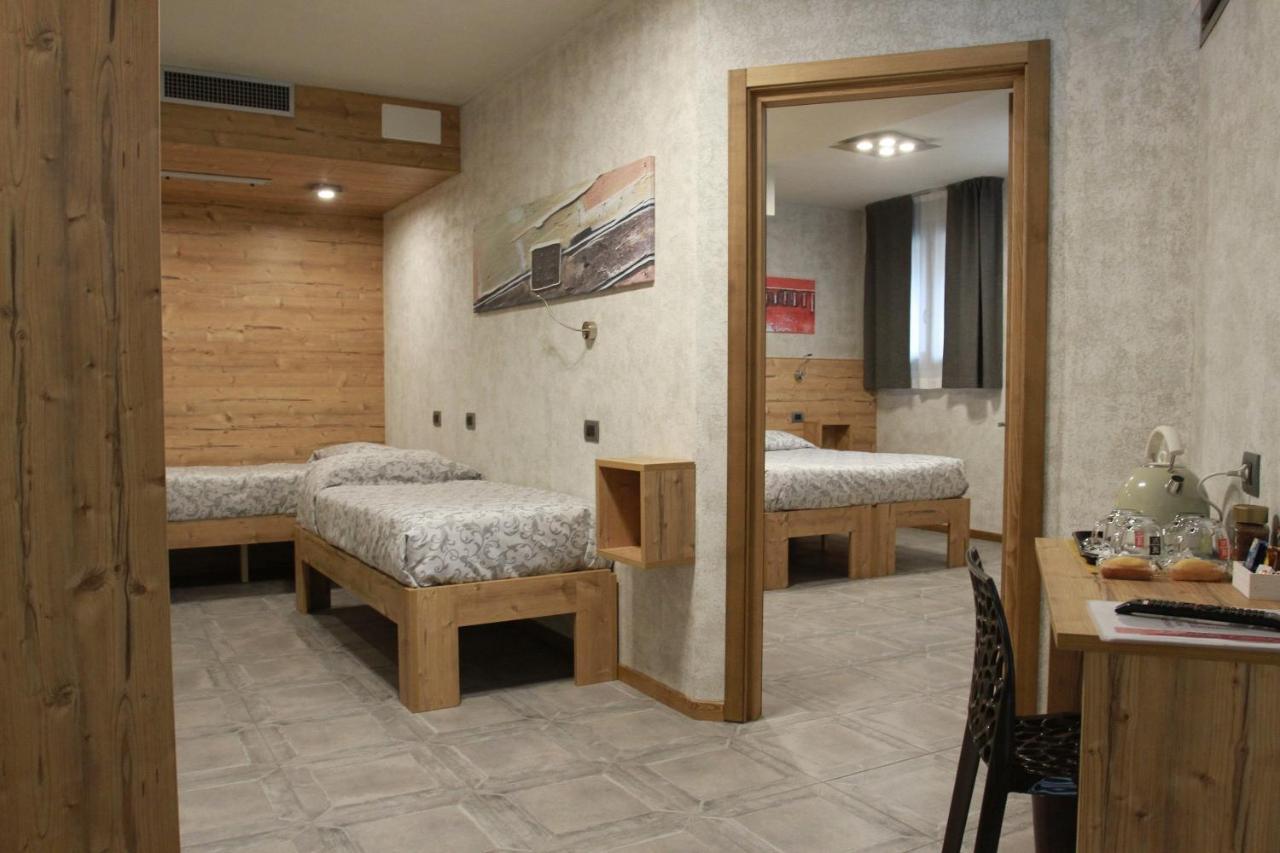 Hotel Bed & Rooms , Corte Rossa -1 Min Walk To Bernina Express Tirano Dış mekan fotoğraf